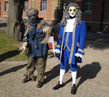 Dalek Invasion of Portsmouth 2013: A scarecrow and a clockwork robot.